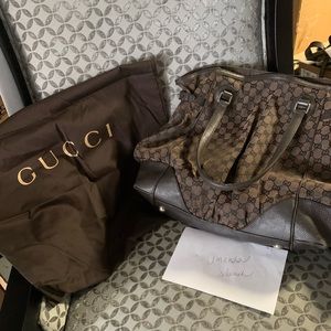 Authentic brown Gucci Canvas GG Shoulder bag(used)